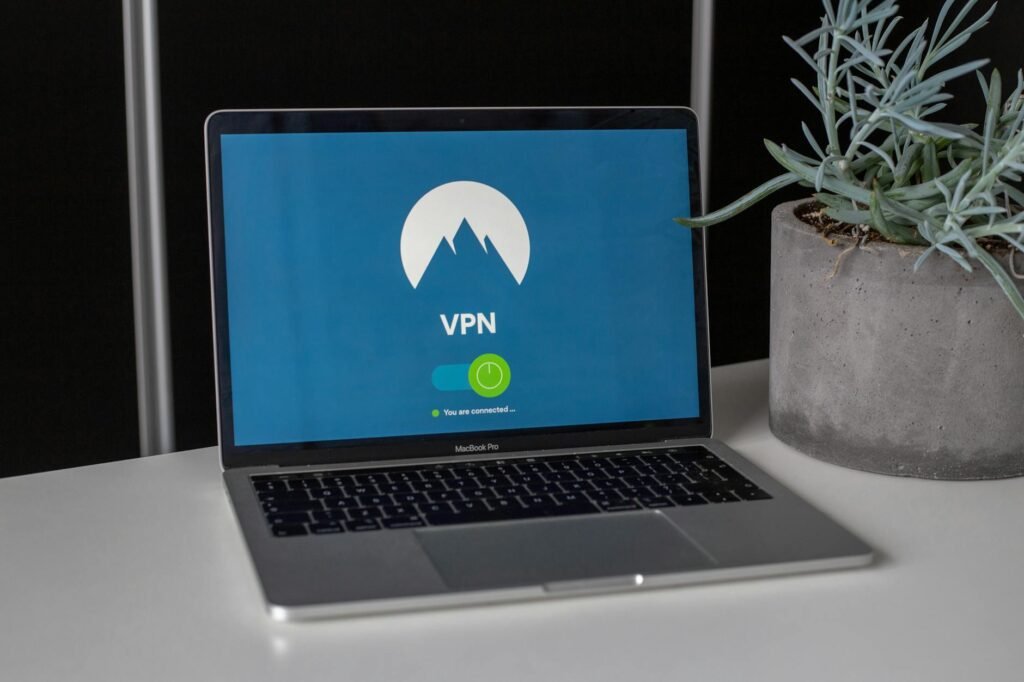 Ordenador conectado a una vpn desde el extranjero. Suiza.